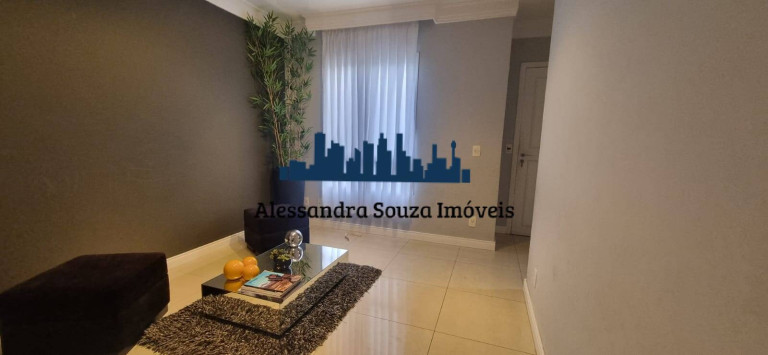 Imagem Casa com 4 Quartos à Venda, 180 m² em Tamboré - Santana De Parnaíba Imagem Casa com 4 Quartos à Venda, 180 m² em Tamboré - Santana De Parnaíba