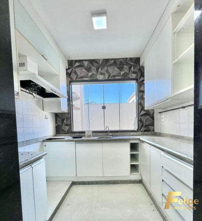 Imagem Casa com 4 Quartos à Venda, 330 m² em Interlagos - Vila Velha
