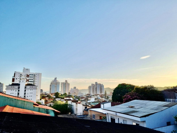 Imagem Casa com 4 Quartos à Venda, 228 m² em Barreiros - São José Imagem Casa com 4 Quartos à Venda, 228 m² em Barreiros - São José