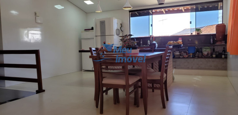 Imagem Casa com 4 Quartos à Venda, 350 m² em Setor Habitacional Jardim Botânico - Brasília