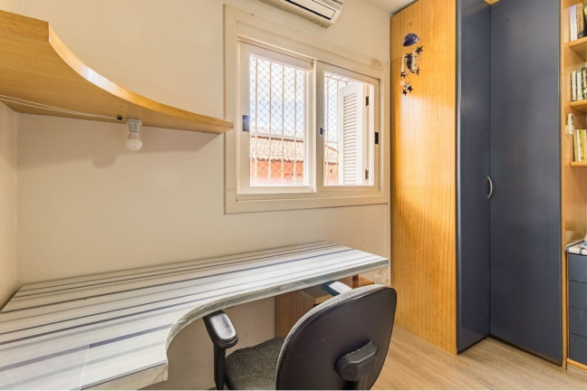 Imagem Casa de Condomínio com 3 Quartos à Venda, 109 m² em Teresópolis - Porto Alegre