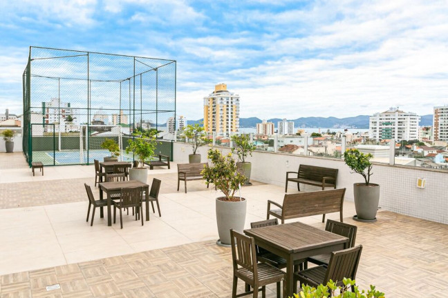 Imagem Apartamento com 2 Quartos à Venda, 67 m² em Barreiros - São José
