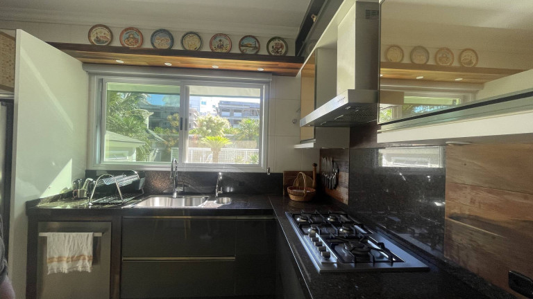 Imagem Casa de Condomínio com 3 Quartos à Venda, 349 m² em Cacupé - Florianópolis