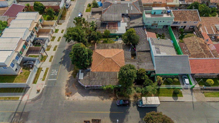 Imagem Terreno à Venda, 910 m² em Capão Raso - Curitiba Imagem Terreno à Venda, 910 m² em Capão Raso - Curitiba