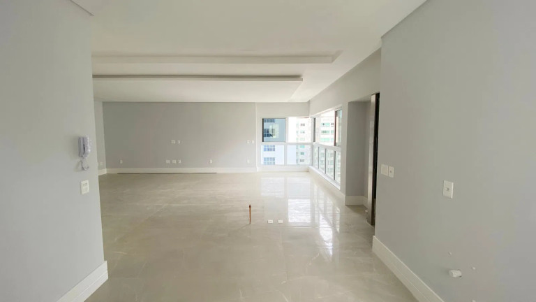 Imagem Apartamento com 3 Quartos à Venda, 133 m² em Pioneiros - Balneário Camboriú