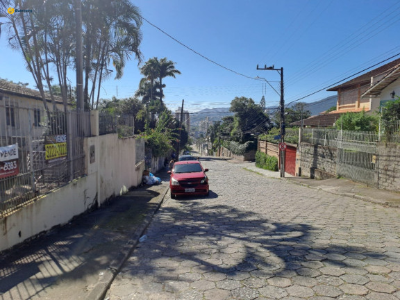Imagem Terreno à Venda, 3.212 m² em Trindade - Florianópolis Imagem Terreno à Venda, 3.212 m² em Trindade - Florianópolis