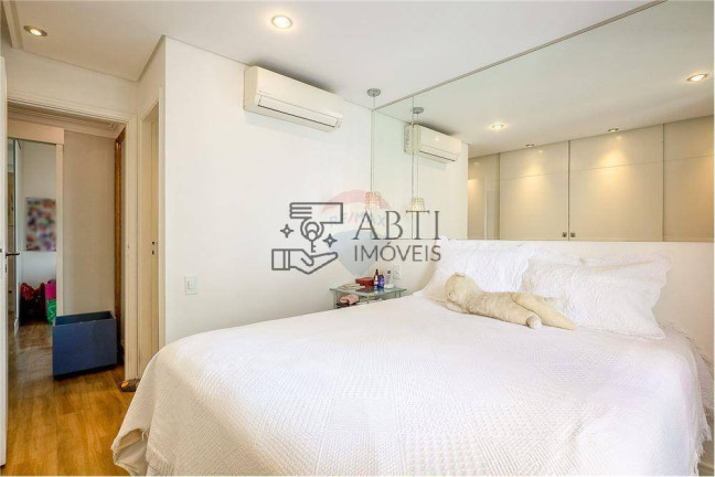 Imagem Apartamento com 3 Quartos à Venda, 100 m² em Moema - São Paulo