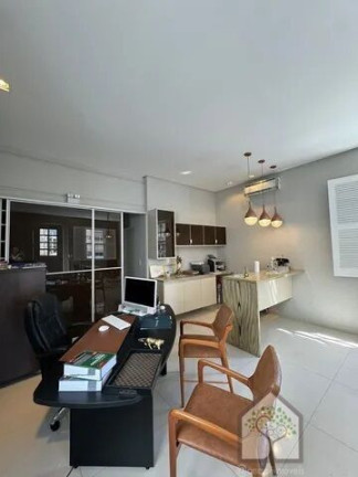 Imagem Casa com 3 Quartos à Venda, 100 m² em Centro - Florianópolis Imagem Casa com 3 Quartos à Venda, 100 m² em Centro - Florianópolis