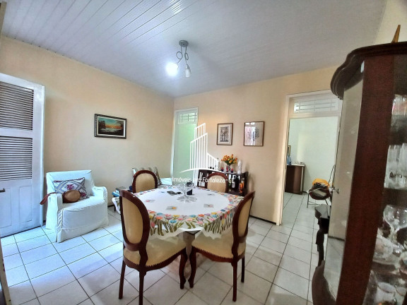 Imagem Casa com 4 Quartos à Venda, 202 m² em Centro - Fortaleza Imagem Casa com 4 Quartos à Venda, 202 m² em Centro - Fortaleza