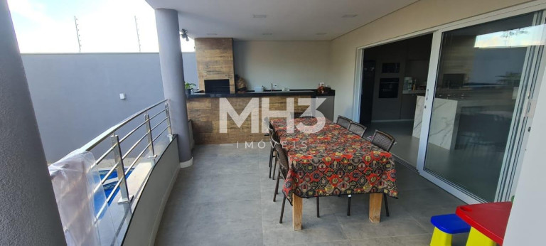 Imagem Sobrado com 3 Quartos à Venda, 245 m² em Jardim Maria Helena - Nova Odessa Imagem Sobrado com 3 Quartos à Venda, 245 m² em Jardim Maria Helena - Nova Odessa