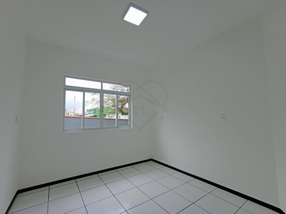 Imagem Casa com 3 Quartos à Venda, 375 m²