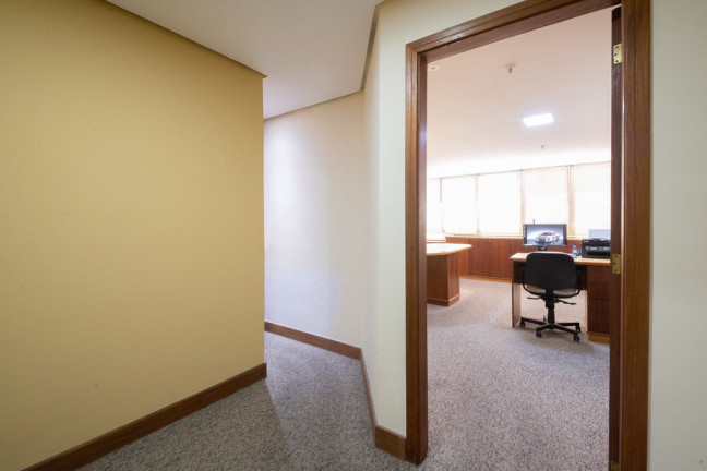Imagem Sala Comercial à Venda, 37 m² em Três Figueiras - Porto Alegre