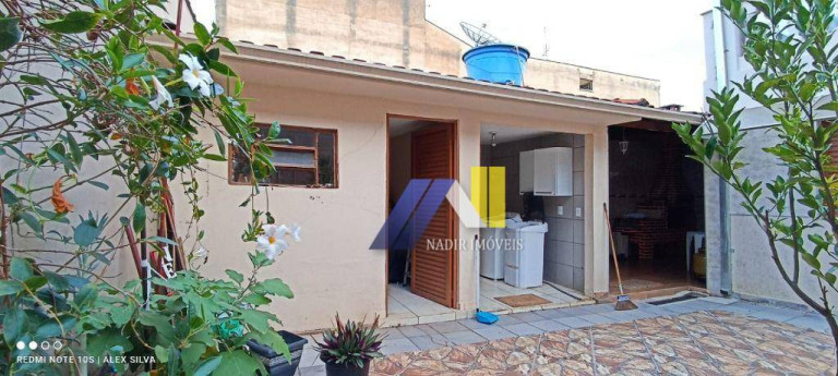 Imagem Casa com 3 Quartos à Venda, 265 m² em Centro - Pouso Alegre Imagem Casa com 3 Quartos à Venda, 265 m² em Centro - Pouso Alegre