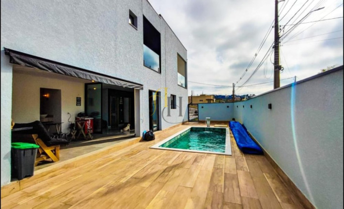 Sobrado com 4 Quartos à Venda, 353 m² em Condomínio Villa Real De Bragança - Bragança Paulista