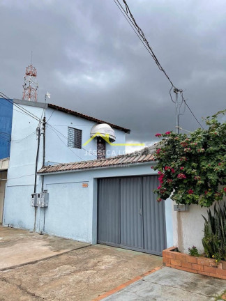 Casa com 5 Quartos à Venda, 250 m² em Nova Floresta - Porto Velho