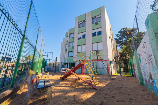 Imagem Imóvel com 2 Quartos à Venda,  em Teresópolis - Porto Alegre