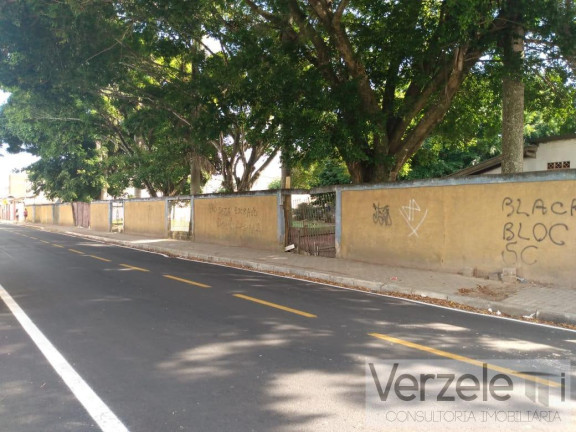 Imagem Terreno à Venda, 3.875 m² em Centro - Camboriú Imagem Terreno à Venda, 3.875 m² em Centro - Camboriú