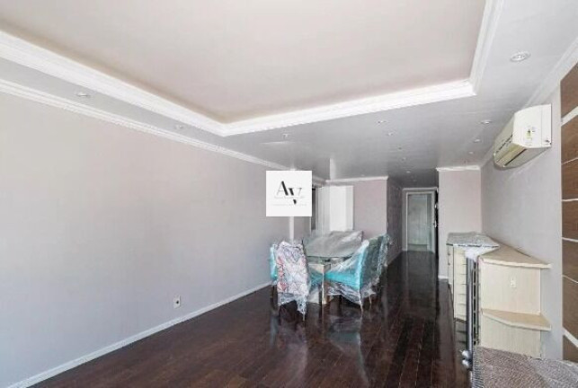 Imagem Apartamento com 3 Quartos à Venda, 135 m² em Moinhos De Vento - Porto Alegre