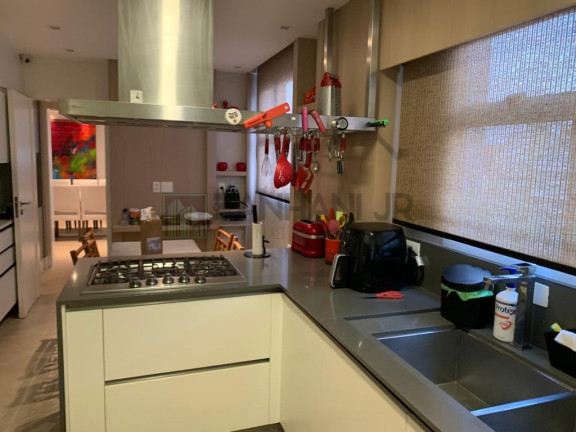 Imagem Imóvel com 4 Quartos à Venda, 245 m² em Jardim Europa - São Paulo Imagem Imóvel com 4 Quartos à Venda, 245 m² em Jardim Europa - São Paulo