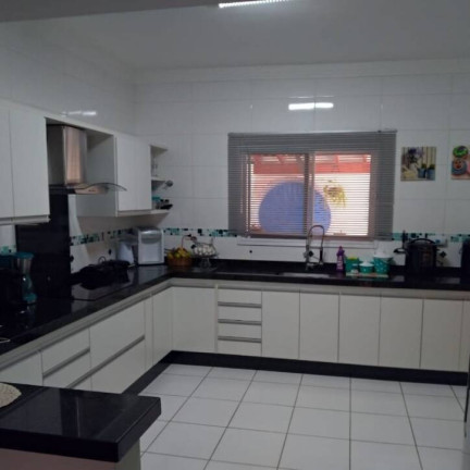 Imagem Sobrado com 3 Quartos à Venda, 100 m² em Vila Areao - Taubaté Imagem Sobrado com 3 Quartos à Venda, 100 m² em Vila Areao - Taubaté