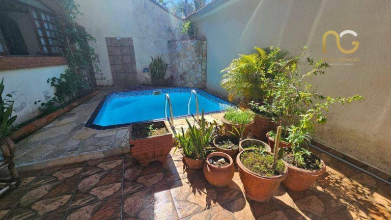 Imagem Casa com 3 Quartos à Venda, 165 m² em Canto Do Forte - Praia Grande Imagem Casa com 3 Quartos à Venda, 165 m² em Canto Do Forte - Praia Grande