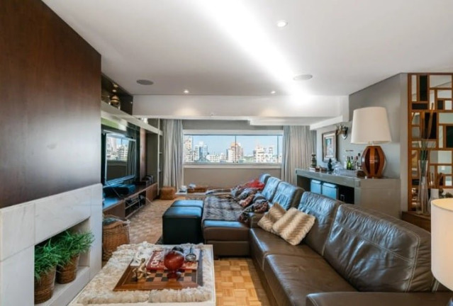 Imagem Apartamento com 4 Quartos à Venda, 460 m² em Higienópolis - Porto Alegre Imagem Apartamento com 4 Quartos à Venda, 460 m² em Higienópolis - Porto Alegre