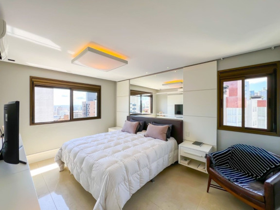 Imagem Apartamento com 3 Quartos à Venda, 160 m² em Moinhos De Vento - Porto Alegre