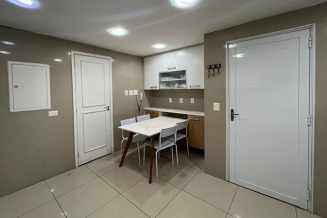 Imagem Casa com 6 Quartos à Venda, 221 m² em Barra Da Tijuca - Rio De Janeiro Imagem Casa com 6 Quartos à Venda, 221 m² em Barra Da Tijuca - Rio De Janeiro