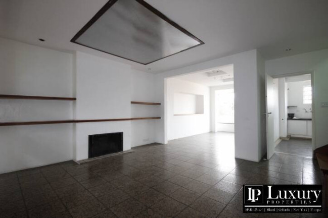 Imagem Casa com 3 Quartos à Venda, 380 m² em Pacaembu - São Paulo