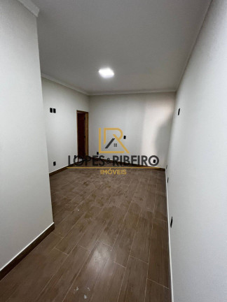 Imagem Casa com 2 Quartos à Venda, 125 m² em Jardim Ouro Verde - Botucatu