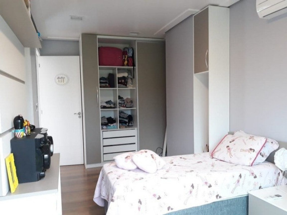 Imagem Casa com 3 Quartos à Venda, 295 m² em Parque Da Matriz - Cachoeirinha Imagem Casa com 3 Quartos à Venda, 295 m² em Parque Da Matriz - Cachoeirinha
