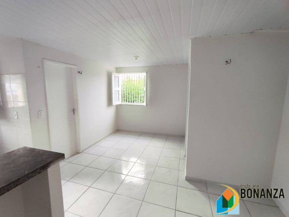 Imagem Kitnet com 1 Quarto para Alugar,  em Montese - Fortaleza