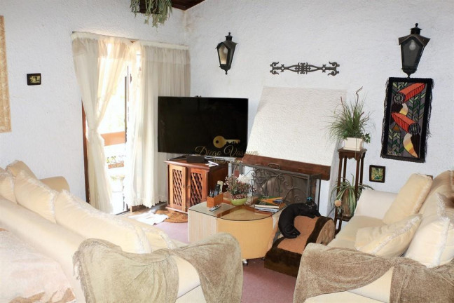 Imagem Casa com 5 Quartos à Venda, 130 m² em Iucas - Teresópolis