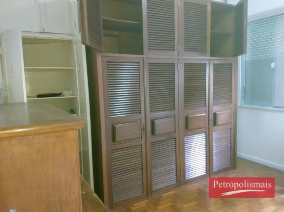 Imagem Apartamento com 2 Quartos à Venda, 60 m² em Centro - Petrópolis Imagem Apartamento com 2 Quartos à Venda, 60 m² em Centro - Petrópolis
