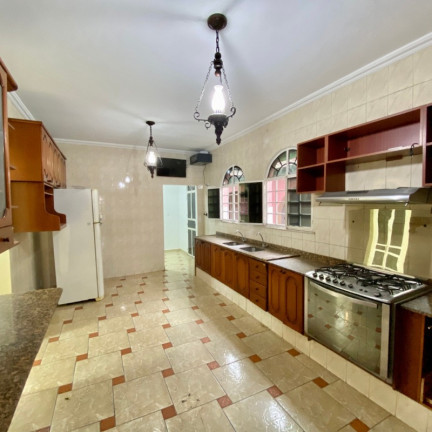 Imagem Casa com 5 Quartos para Alugar, 458 m² em Aleixo - Manaus