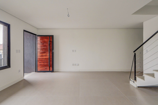 Imagem Casa com 3 Quartos à Venda, 210 m² em Chácara Das Pedras - Porto Alegre Imagem Casa com 3 Quartos à Venda, 210 m² em Chácara Das Pedras - Porto Alegre