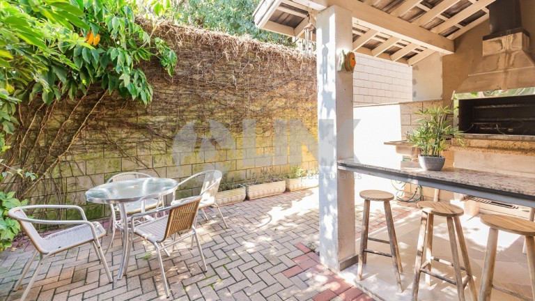 Imagem Imóvel com 4 Quartos à Venda, 223 m² em Jardim Carvalho - Porto Alegre