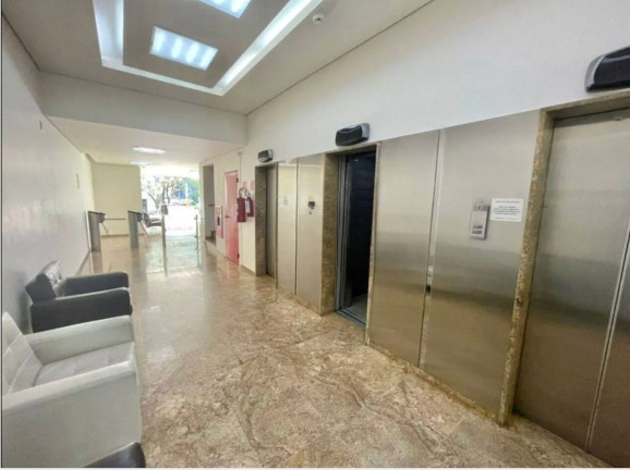 Sala Comercial à Venda, 32 m² em Santa Cecília - São Paulo