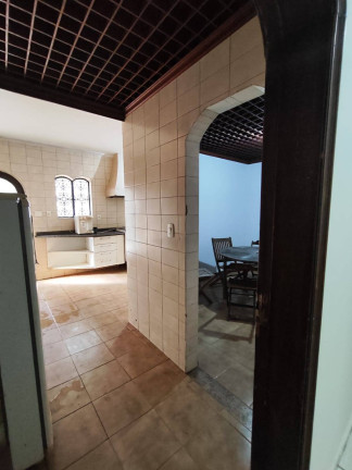 Imagem Casa com 5 Quartos à Venda, 1.800 m² em Três Montanhas - Osasco