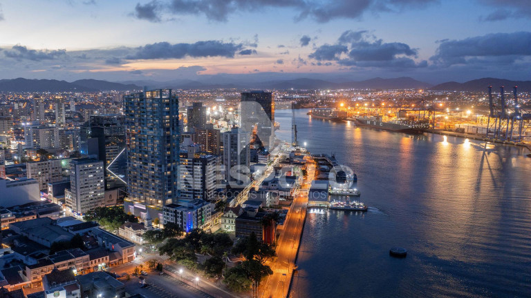 Imagem Apartamento com 1 Quarto à Venda, 41 m² em Centro - Itajai