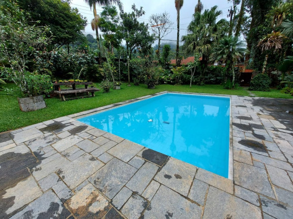 Imagem Casa com 6 Quartos à Venda, 410 m² em Granja Guarani - Teresópolis Imagem Casa com 6 Quartos à Venda, 410 m² em Granja Guarani - Teresópolis