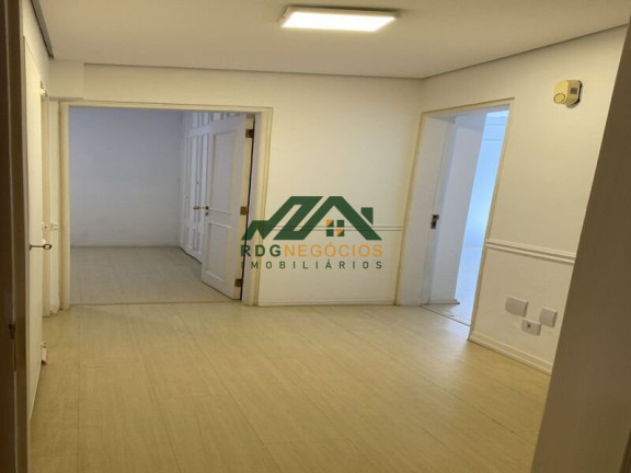 Apartamento com 3 Quartos para Alugar, 156 m² em Cerqueira César - São Paulo