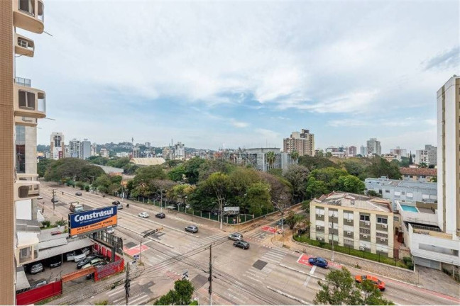 Imagem Imóvel com 3 Quartos à Venda, em Menino Deus - Porto Alegre Imagem Imóvel com 3 Quartos à Venda, em Menino Deus - Porto Alegre