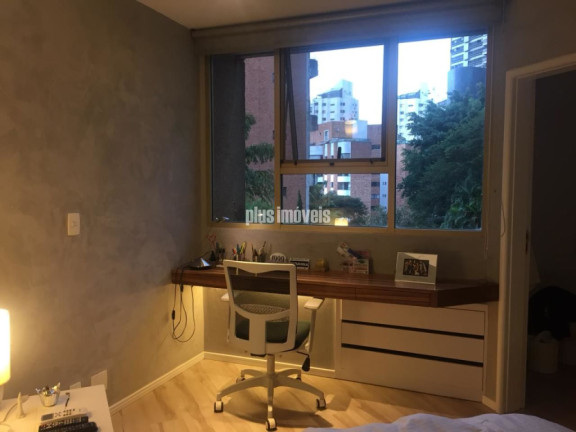 Imagem Apartamento com 4 Quartos para Alugar, 250 m² em Real Parque - São Paulo