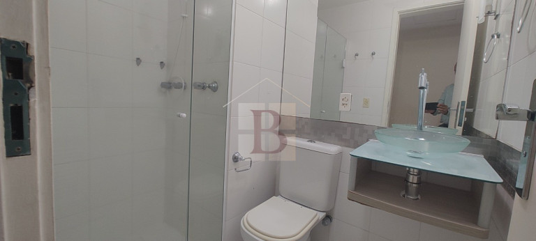 Imagem Imóvel com 2 Quartos à Venda, 80 m² em Icaraí - Niterói Imagem Imóvel com 2 Quartos à Venda, 80 m² em Icaraí - Niterói
