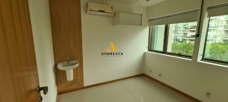 Imagem Sala Comercial para Alugar, 220 m² em Barra Da Tijuca - Rio De Janeiro Imagem Sala Comercial para Alugar, 220 m² em Barra Da Tijuca - Rio De Janeiro