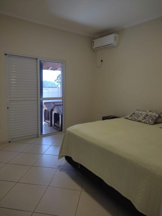 Imagem Casa com 3 Quartos à Venda, 255 m² em Socorro - Pindamonhangaba Imagem Casa com 3 Quartos à Venda, 255 m² em Socorro - Pindamonhangaba