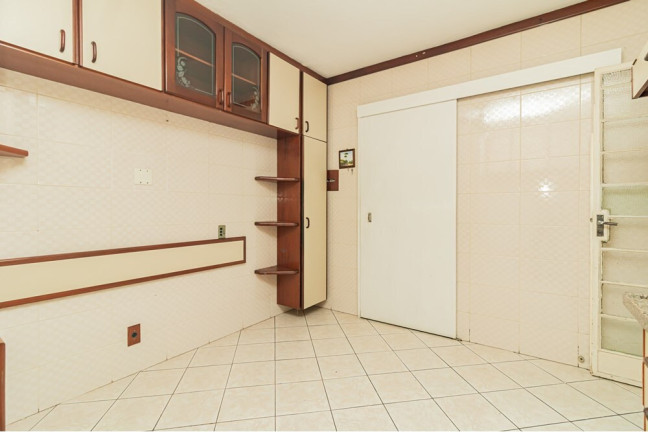 Imagem Imóvel com 2 Quartos à Venda, em Auxiliadora - Porto Alegre Imagem Imóvel com 2 Quartos à Venda, em Auxiliadora - Porto Alegre