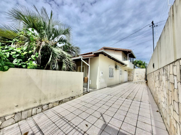 Imagem Casa com 4 Quartos à Venda, 228 m² em Barreiros - São José Imagem Casa com 4 Quartos à Venda, 228 m² em Barreiros - São José