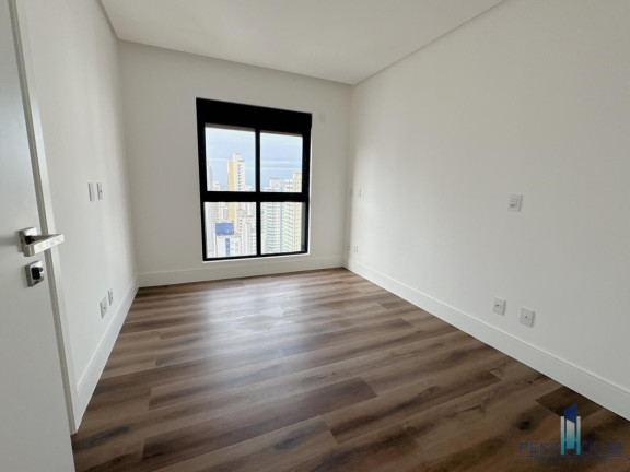 Imagem Apartamento com 4 Quartos à Venda, 152 m² em Centro - Balneário Camboriú
